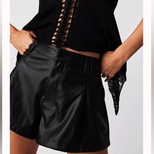 NWT FREE PEOPLE We The Free Reign Faux Leather High Waist Shorts SZ: 32